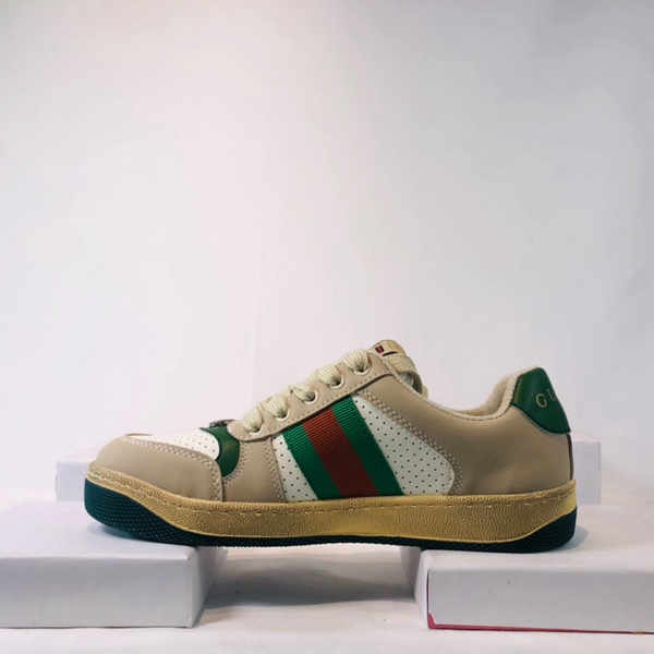 ブランド激安靴背面デザイン